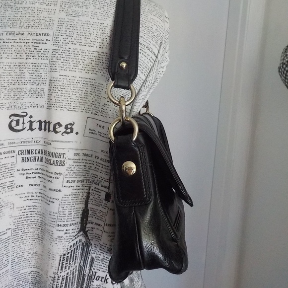 Banana Republic Leather Shoulder Bag - Picture 6 of 14